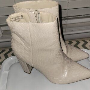 Bamboo woven ankle boots